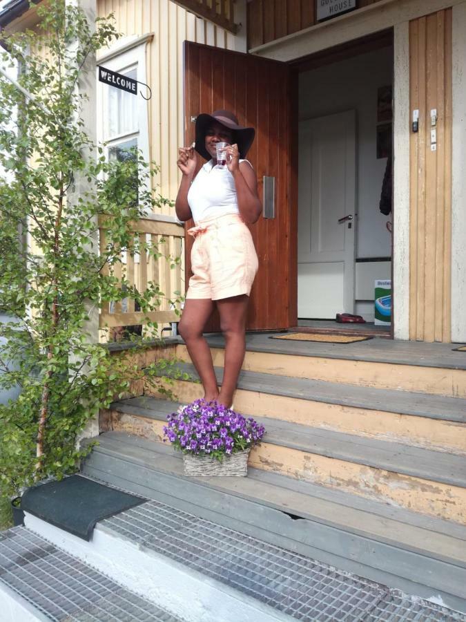 Firsthome Guesthouse Jakobstad Bagian luar foto