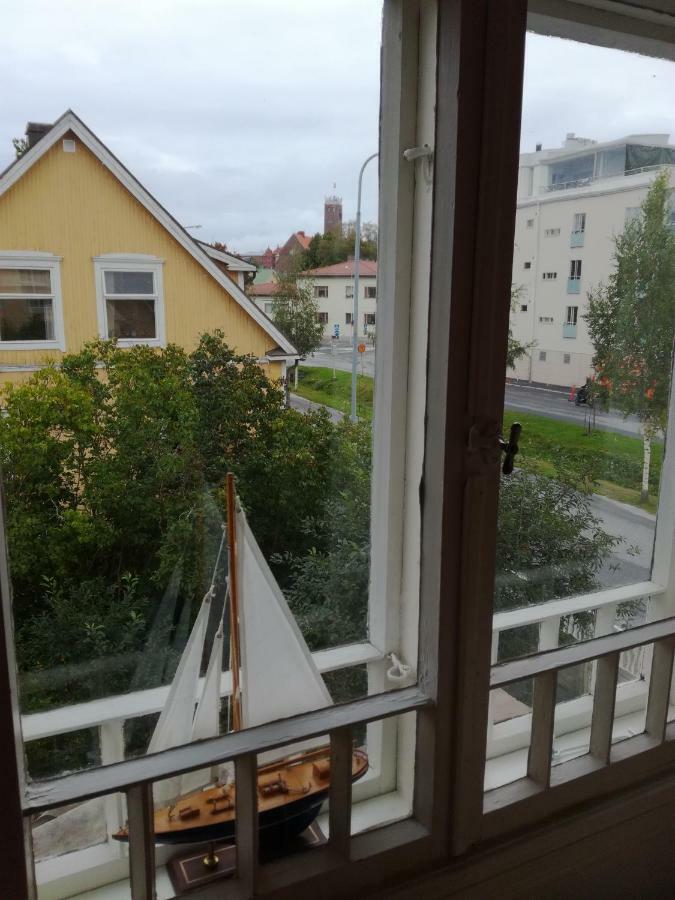 Firsthome Guesthouse Jakobstad Bagian luar foto